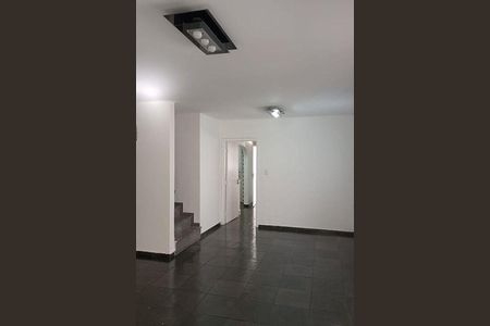 Casa à venda com 3 quartos, 201m² em Vila Alzira, Santo André