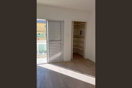 Casa à venda com 3 quartos, 201m² em Vila Alzira, Santo André