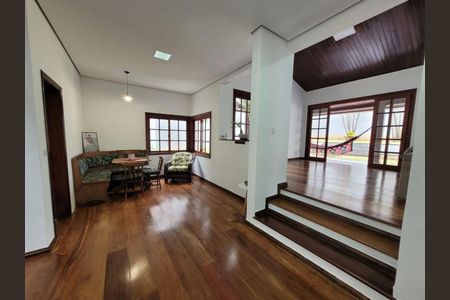 Casa à venda com 4 quartos, 247m² em Alphaville, Santana de Parnaíba