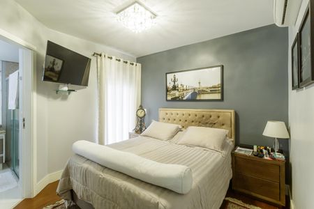 Apartamento à venda com 130m², 3 quartos e 2 vagasSuíte