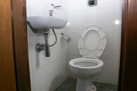 Apartamento à venda com 86m², 2 quartos e 2 vagasBanheiro de serviço