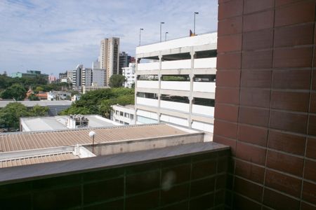 Apartamento à venda com 86m², 2 quartos e 2 vagasVaranda da suíte