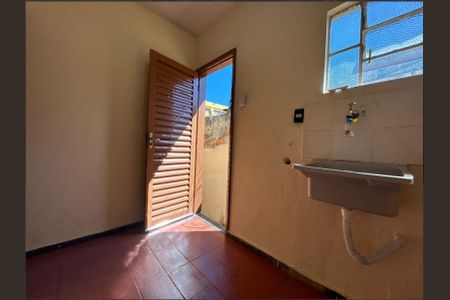 Casa à venda com 100m², 2 quartos e 4 vagas