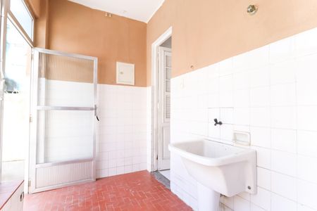 Casa à venda com 150m², 3 quartos e 1 vagaÁrea de Serviço