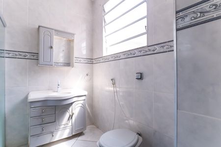 Casa à venda com 150m², 3 quartos e 1 vagaBanheiro da Suíte 2