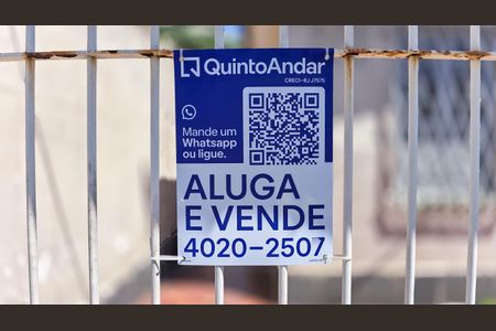 Casa à venda com 150m², 3 quartos e 1 vagaFachada com placa