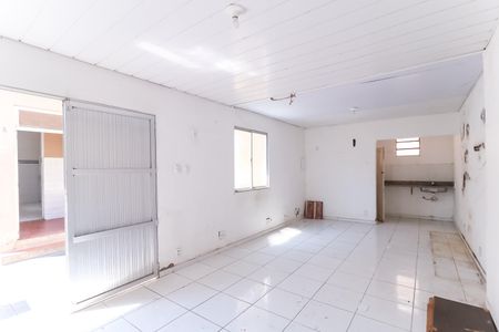 Casa à venda com 150m², 3 quartos e 1 vagaSalão