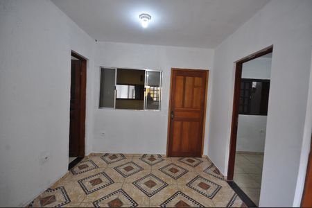 Sala de casa para alugar com 2 quartos, 70m² em Vila Irmaos Arnoni, São Paulo