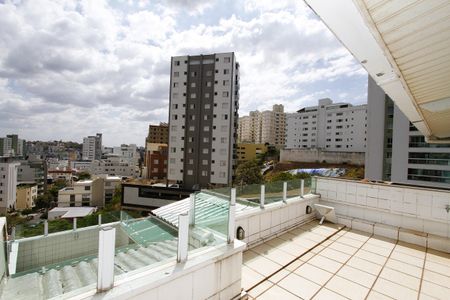 Apartamento para alugar com 240m², 4 quartos e 2 vagasCobertura