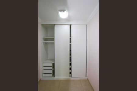 Apartamento para alugar com 240m², 4 quartos e 2 vagasCloset