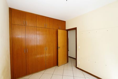 Apartamento para alugar com 240m², 4 quartos e 2 vagasQuarto 2