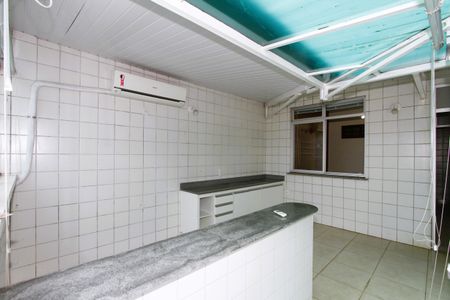 Apartamento para alugar com 240m², 4 quartos e 2 vagasCobertura