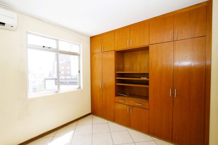 Apartamento para alugar com 240m², 4 quartos e 2 vagasQuarto 1 Suíte