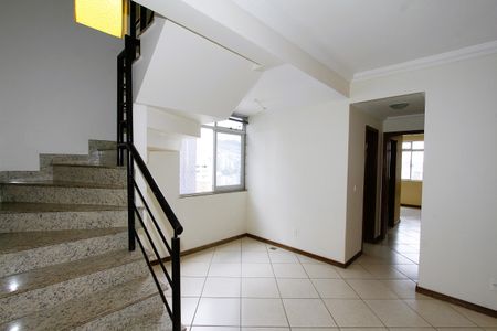 Apartamento para alugar com 240m², 4 quartos e 2 vagasDetalhe Sala