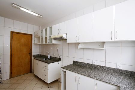 Apartamento para alugar com 240m², 4 quartos e 2 vagasCozinha