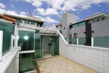 Apartamento para alugar com 240m², 4 quartos e 2 vagasCobertura