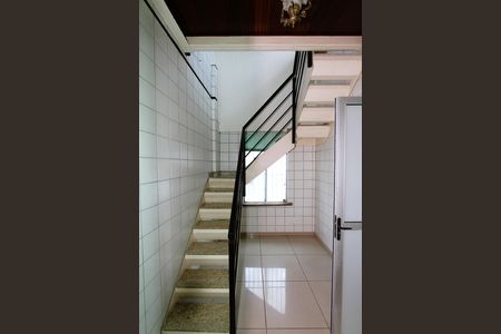 Apartamento para alugar com 240m², 4 quartos e 2 vagasEscada