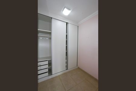 Apartamento para alugar com 240m², 4 quartos e 2 vagasCloset