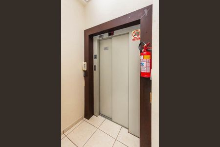 Hall de apartamento para alugar com 1 quarto, 61m² em Auxiliadora, Porto Alegre