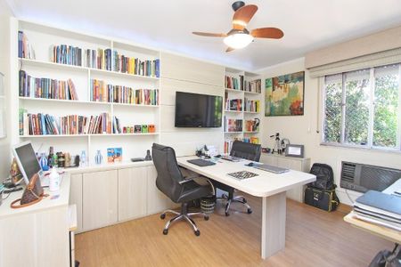 Apartamento para alugar com 192m², 4 quartos e 2 vagas Apartamento para alugar com 192m², 4 quartos e 2 vagasEscritório