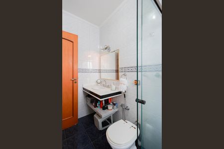 Casa à venda com 252m², 3 quartos e 6 vagas Casa à venda com 252m², 3 quartos e 6 vagasBanheiro da suíte 2