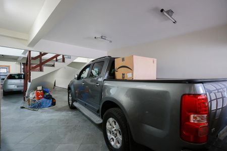 Casa à venda com 252m², 3 quartos e 6 vagas Casa à venda com 252m², 3 quartos e 6 vagasGaragem