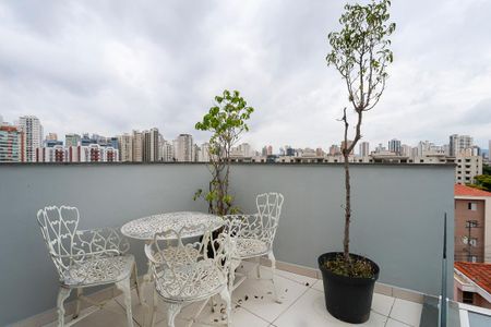Casa à venda com 252m², 3 quartos e 6 vagas Casa à venda com 252m², 3 quartos e 6 vagasVaranda da suíte 1
