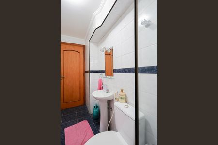 Casa à venda com 252m², 3 quartos e 6 vagas Casa à venda com 252m², 3 quartos e 6 vagasBanheiro de serviço