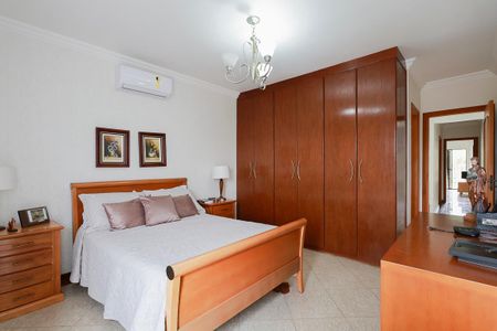 Casa à venda com 252m², 3 quartos e 6 vagas Casa à venda com 252m², 3 quartos e 6 vagasSuíte 1