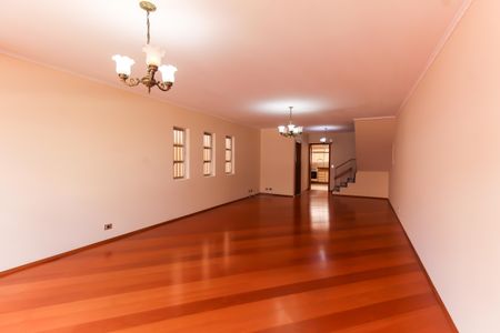 Sala de casa para alugar com 3 quartos, 244m² em Vila Prudente, São Paulo