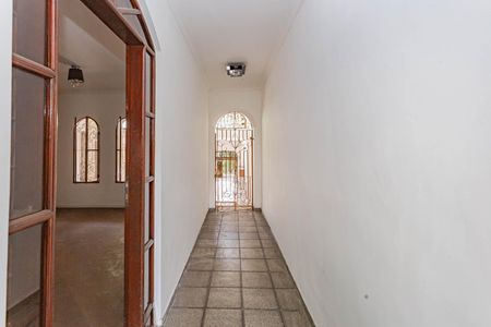 Casa à venda com 180m², 3 quartos e 2 vagasQuintal