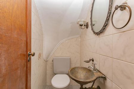 Casa à venda com 180m², 3 quartos e 2 vagasLavabo