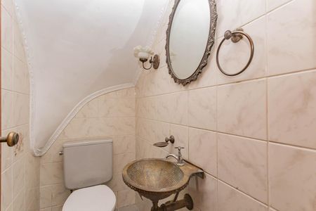 Casa à venda com 180m², 3 quartos e 2 vagasLavabo