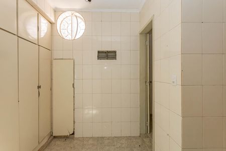 Casa à venda com 180m², 3 quartos e 2 vagasÁrea de Serviço