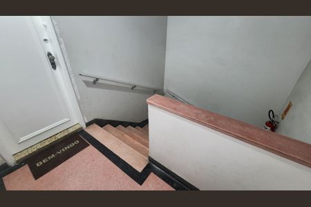 Apartamento para alugar com 80m², 3 quartos e 1 vagaEscada