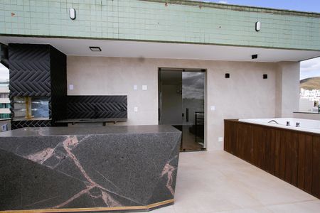 Apartamento à venda com 200m², 4 quartos e 2 vagasCobertura