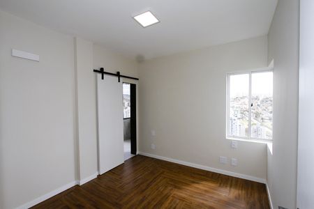 Apartamento à venda com 200m², 4 quartos e 2 vagasQuarto 2 - Suíte