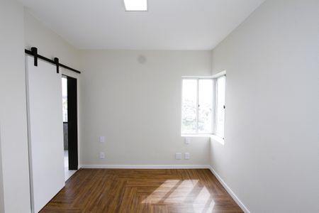 Apartamento à venda com 200m², 4 quartos e 2 vagasQuarto 2 - Suíte