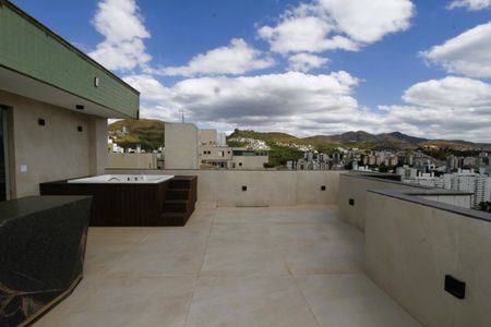 Apartamento à venda com 200m², 4 quartos e 2 vagasCobertura