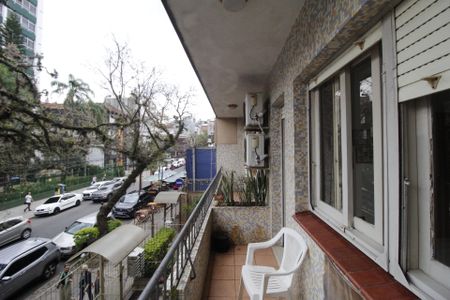 Apartamento para alugar com 144m², 3 quartos e sem vagaSacada