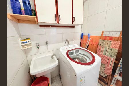 Casa à venda com 150m², 2 quartos e 3 vagas Casa à venda com 150m², 2 quartos e 3 vagasÁrea de Serviço