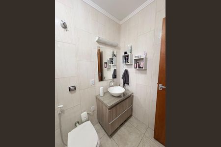 Casa à venda com 150m², 2 quartos e 3 vagas Casa à venda com 150m², 2 quartos e 3 vagasBanheiro da Suíte