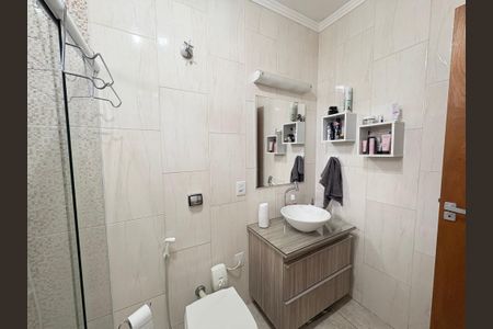 Casa à venda com 150m², 2 quartos e 3 vagas Casa à venda com 150m², 2 quartos e 3 vagasBanheiro da Suíte