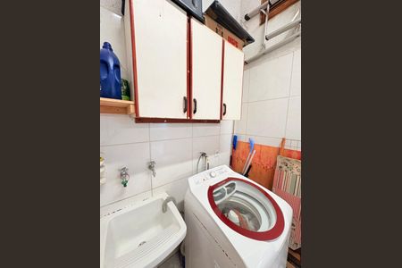 Casa à venda com 150m², 2 quartos e 3 vagas Casa à venda com 150m², 2 quartos e 3 vagasÁrea de Serviço