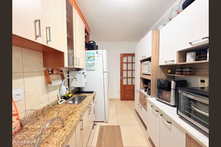 Casa à venda com 150m², 2 quartos e 3 vagas Casa à venda com 150m², 2 quartos e 3 vagasCozinha