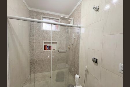 Casa à venda com 150m², 2 quartos e 3 vagas Casa à venda com 150m², 2 quartos e 3 vagasBanheiro da Suíte