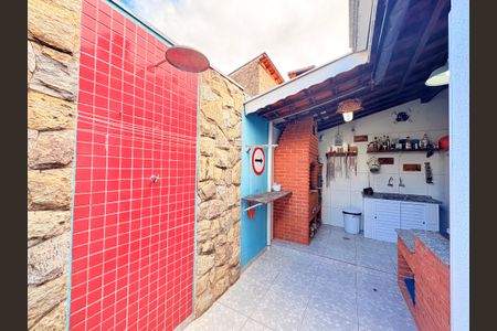 Casa à venda com 150m², 2 quartos e 3 vagas Casa à venda com 150m², 2 quartos e 3 vagasQuintal com churrasqueira e forno a lenha