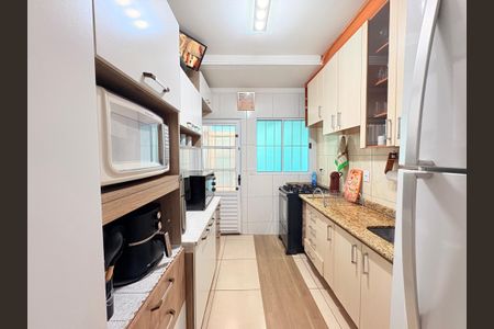 Casa à venda com 150m², 2 quartos e 3 vagas Casa à venda com 150m², 2 quartos e 3 vagasCozinha