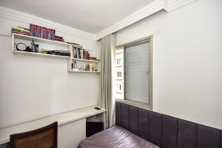 Apartamento à venda com 70m², 3 quartos e 2 vagasQuarto 2