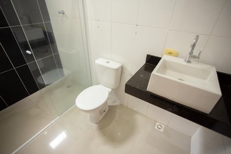 Casa de condomínio à venda com 58m², 2 quartos e 1 vaga Casa de condomínio à venda com 58m², 2 quartos e 1 vagaBANHEIRO